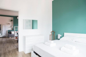 Garibaldi District Luminous Apartment